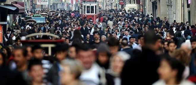 Milyonlarca kişinin beklediği asgari ücret açıklandı. Asgari ücrette yaşanan artış beraberinde AGİ ve işsizlik maaşını da etkiledi. Peki artan asgari ücretle birlikte 2020 işsizlik maaşı ne kadar?