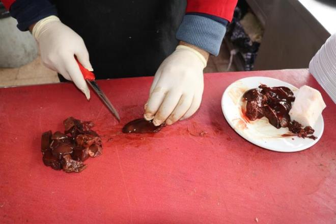 Bekir Türkmen, AA muhabirine yaptığı açıklamada, Kars'ta kaz yetiştiriciliğini gördükten sonra memleketine dönünce tavuk üreticilerinden kazları satın aldığını belirtti.