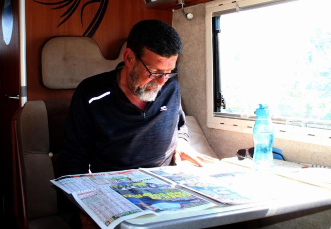 Corona virüs nedeniyle planlarım ertelendi. Karavanda olsak bile misafirlerimiz geliyor tedirgin oluyoruz. Coronadan dolayı direk eve geçmeyi düşünüyorum. Belki Burdur’da, Kütahya’da bir gece konaklarım. Corona virüsten dolayı bir çok karavancı arkadaşım buradan ayrıldı" dedi.