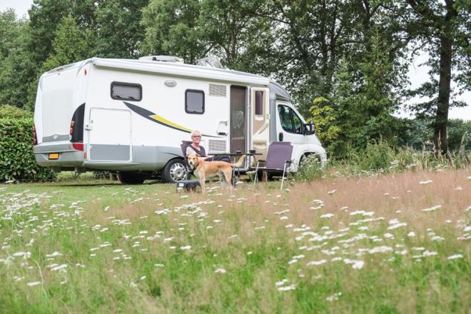Bazı karavancılar ise ailelerinin isteği üzerine tur güzergah ve tarihlerini değiştirip evlerine dönmeye hazırlanıyor. Kalanlar ise daha sakin olan koy ve kamp alanlarına yol almaya hazırlanıyor.