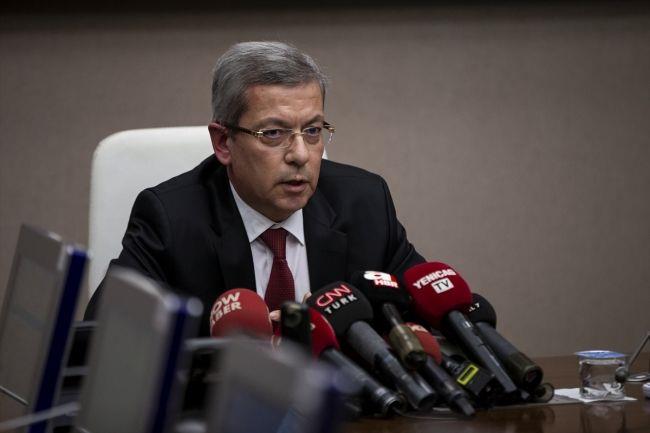 Ali Göktepe: <br>Sağlık Bakanlığı Halk Sağlığı Genel Müdürlüğü bünyesinde, yeni tip koronavirüs salgınına karşı oluşturulan Operasyon Merkezi'nin Başkanı. Aynı zamanda bakanlıkta Sağlık Tehditleri Erken Uyarı ve Cevap Dairesi Başkanı...