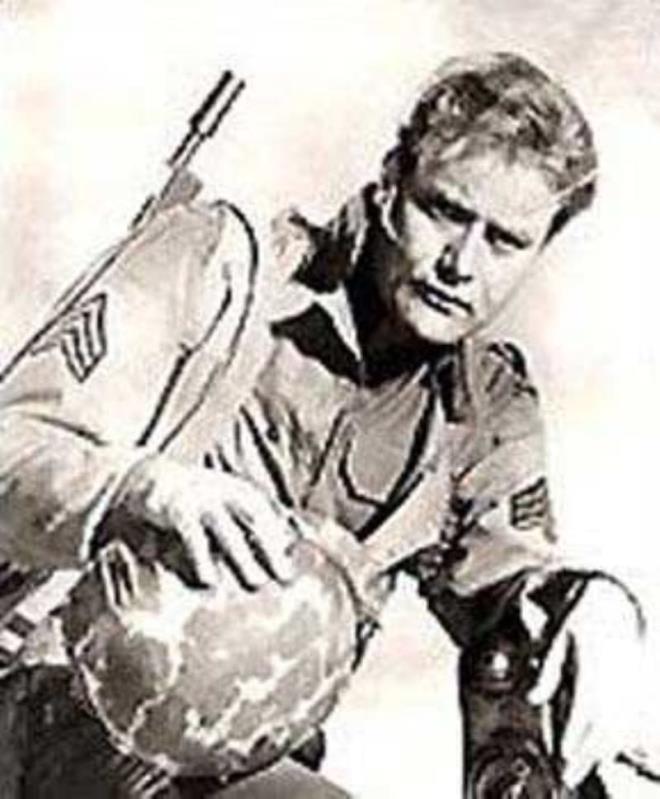 Aktör Vic Morrow, Twilight Zone: The Movie filminin çekimleri sırasında özel efekt patlamalarının çekimde kullanılan helikopteri kontrolden çıkarmasıyla, helikopter pervanelerince parçalanmıştı. Korkunç olayda iki de çocuk aktör hayatını kaybetmişti.