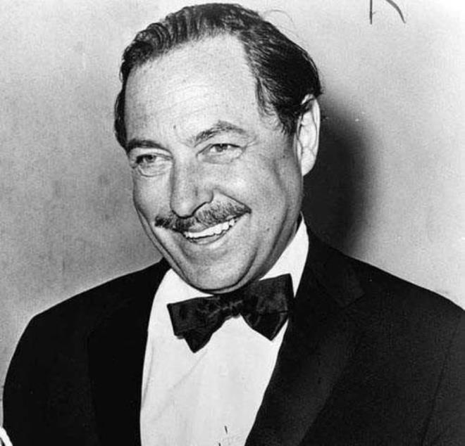Amerikalı oyun yazarı Tennessee Williams, 1983 yılında içki içtiği şişenin tıpasının boğazına kaçmasıyla boğularak ölmüştü.