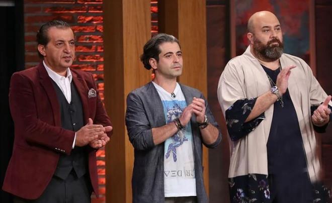 Masterchef için bu sene 25 bine yakın başvuru var. Pandemi süreci bu aşamaları biraz yavaşlandırdı tabii. Geçen sene Masterchef'te 600 adet yemek yapmışız.
