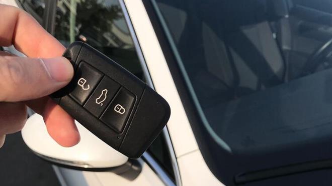Otomotiv Yetkili Satıcıları Derneği (OYDER) Yönetim Kurulu Başkanı Murat Şahsuvaroğlu, piyasada sıfır araç bulunurluğunun eylülde artmasını beklediklerini ifade ederek, "Çünkü fabrikalar, yan sanayi ve tedarik zinciri ancak eski hızına eylül ayı ile birlikte ulaşabilir. Bu 1-2 aylık bir zaman... Bu zaman diliminden sonra istenilen aracın 1-2 ay beklenmeden bulunabileceğini öngörüyorum. Dolayısıyla sıfır araç bulunurluğu yeteri seviyeye geldikten sonra ikinci elde de bir fiyat dengelenmesi olur." dedi.