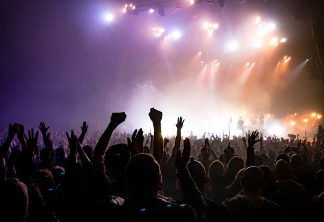 Büyük konserlere gitmek -9