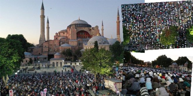 Ayasofya Meydanı'nda akşam namazı kılındı