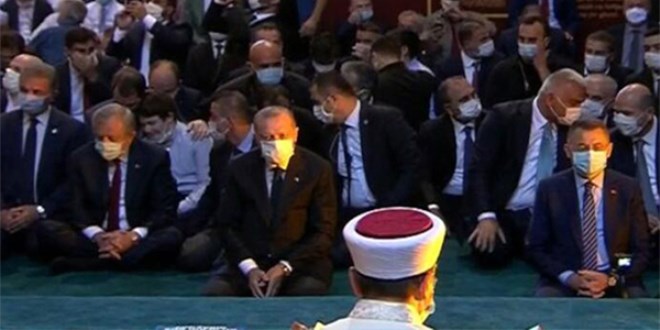 86 yıl sonra ilk namaz...