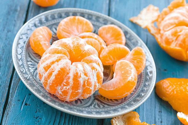 Besin puanı 67 olan gıdalar <br>  Yeşil bezelye, mandalina, semizotu.