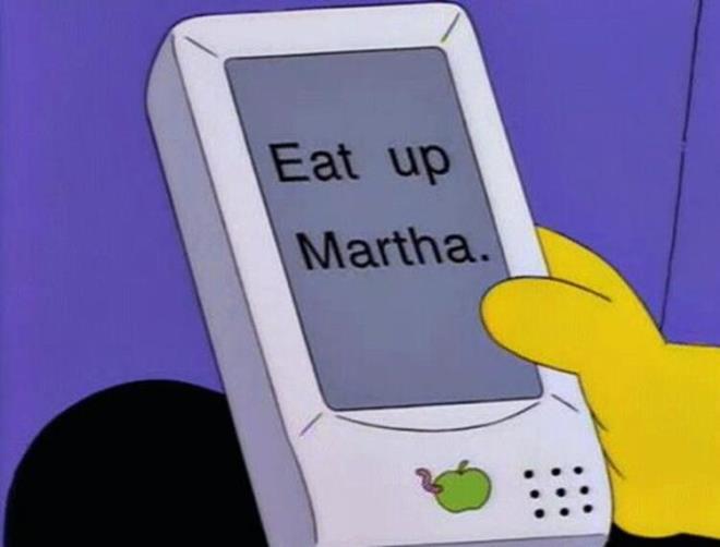 Akıllı telefonlar henüz icat edilmemişken, The Simpsons’ın 1994 yılında yayınlanan Lisa on Ice bölümünde dokunmatik telefon görülüyor. Logo da ise şu an günümüz teknolojilerini kasıp kavuran apple şirketinin 'elma' şekli var.