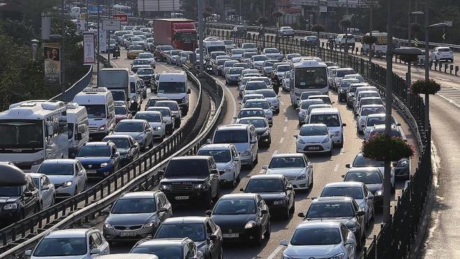 İyi sürücü ile kötü sürücü arasında farkın giderek açıldığını söyleyen Bağcı, " İyi sürücü bir yıl önce trafik sigortasına 1000 TL öderken bu yıl 500-600 lira gibi bir rakam ödemeye başladılar.