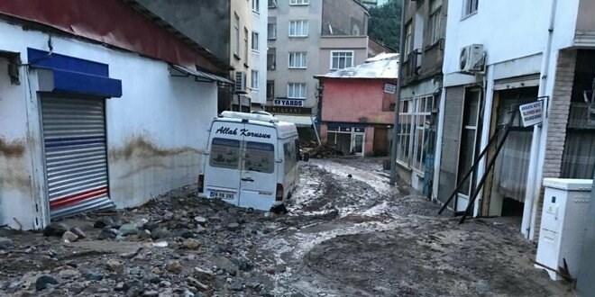 Giresun'un Dereli ilçesindeki sel felaketinin boyutları gün ışıyınca ortaya çıktı