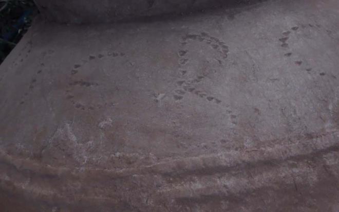 Tarihi olduğu düşünülen küpten yansıyanlar: