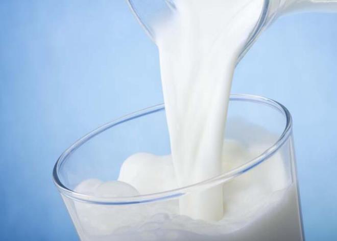 D vitamini içeriği en zengin olan gıdalar; ton balığı, portakal suyu (evde sıkılmış), süt, yoğurt, sardalye, uskumru, yumurta, tam tahıllı gevrekler.
