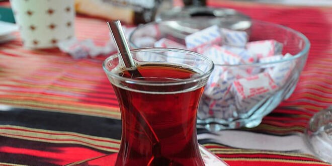 Yemekten sonra çaya veda edin