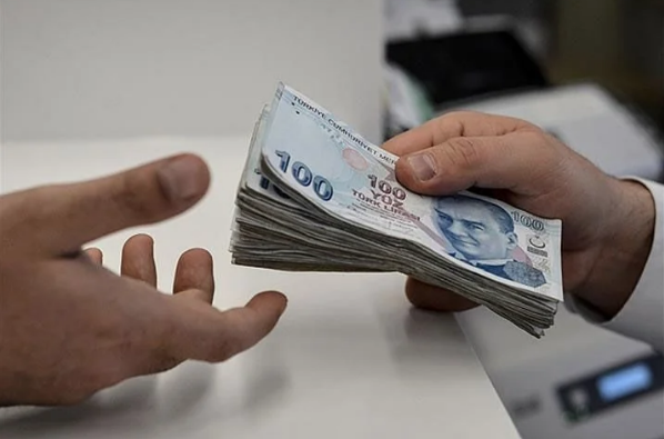 <p><b>Alternatifbank</b></p>    <p>Faiz yüzde 1.29</p>    <p>100 bin lira</p>    <p>120 ay vade</p>    <p>Aylık ödeme: 1642 lira</p>