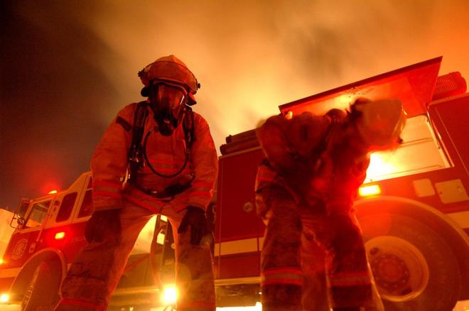 Fire Fighters (İtfaiyeciler)