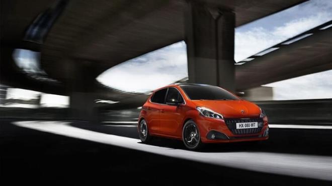 PEUGEOT   208 SIGNATURE DYNAMIC 1.5 BlueHDi 100hp Liste fiyatı 192.500 TL
