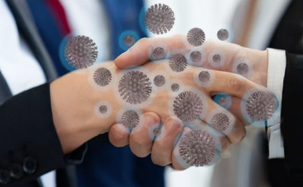 Kamuoyu araştırma şirketi Ipsos’un ortaya koyduğu verilere göre, her 10 kişiden 7’si hastaneye gitme ve toplu taşıma kullanma konusunda ciddi endişe taşıdığını belirtiyor.