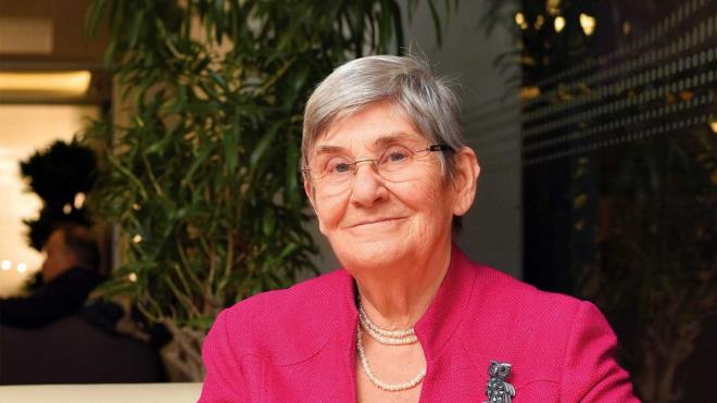 Tampon görevinin yanı sıra, alkali olan SODYUM-BİKARBONAT'ın, virüsleri, bakterileri ve parazitleri de öldürdüğü bilinmektedir.<br>    % 5 ya da daha yüksek oranda konsantrasyonlu SODYUM-BİKARBONAT solüsyonunun, 1-2 dakika içinde, yiyeceklerde bulunan virüsleri %99.99 oranında yok ettiği gösterilmiştir.