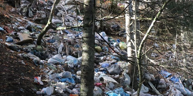 Doğa harikası yayla çöplüğe döndü