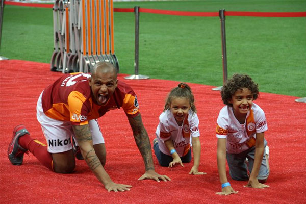 Sen rahat uyu Metin Oktay sampiyon Galatasaray.