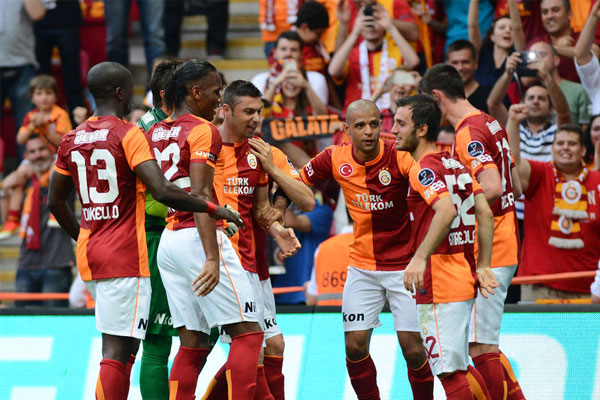 Yönetim, Futbolcu, Taraftar, Şampiyonsun GALATASARAY!