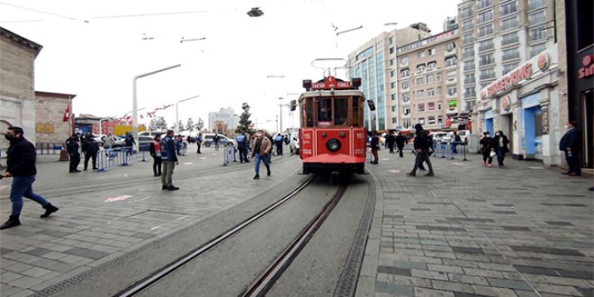 İstiklal Caddesi'nde 7000 kişi kuralı başladı