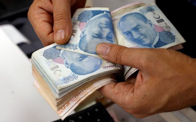 17 Aralık 2020 iş bankası kredi faiz oranları  <br>  İhtiyaç kredisi: 1,50    Taşıt kredisi: 1,55    Ev kredisi: 1,40