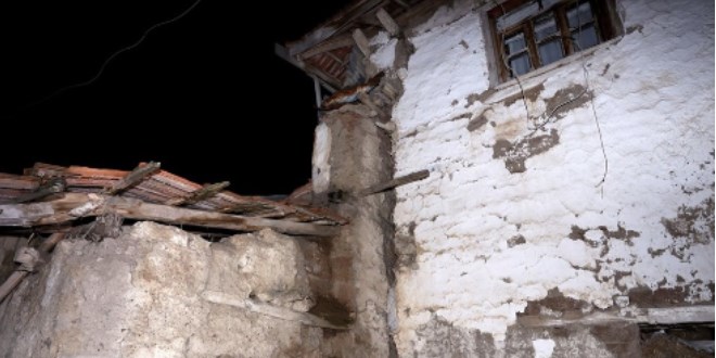 Ankara Kalecik'te 4,5'lik deprem sonrası incelemeler sürüyor