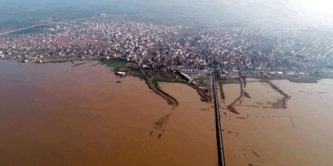'Turuncu alarm' verilen Ergene Nehri taştı