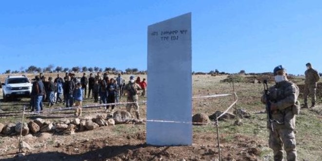 Göbeklitepe'de bulunan monolit kaldırıldı
