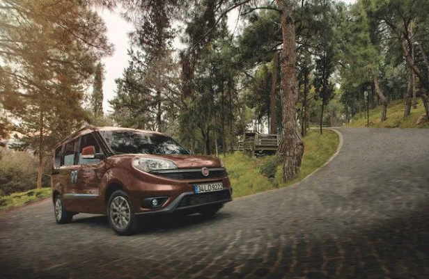 Fiorino?lar 116 bin 900 TL?den, Doblo?lar ise 136 bin 900 TL?den başlayan fiyatlarla satışa sunuluyor.