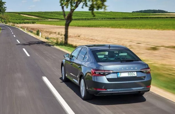 Markanın Superb modelin de ise, 150 bin TL kredi tutarı ve 12 ay vade için yüzde 0 faiz oranı sunuluyor.