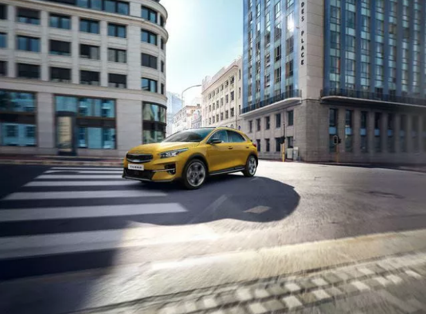 Markanın XCeed modelinde de 100 bin TL?ye 12 ay yüzde 0 faiz imkanı yer alıyor.