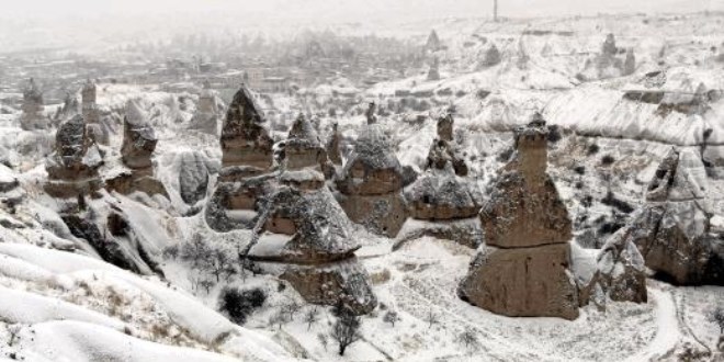 Kapadokya'da tablo gibi kış manzaraları