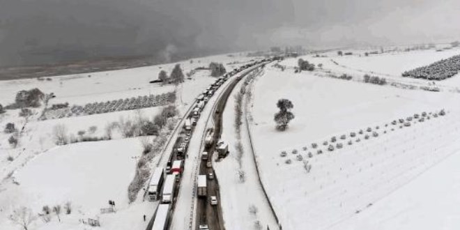 Bursa-İzmir karayolu trafiğe açıldı