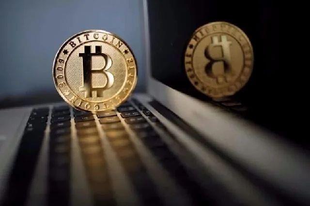 Bu yıl Bitcoin'in piyasa değeri 450 milyar dolardan fazla yükseliş gösterdi.
