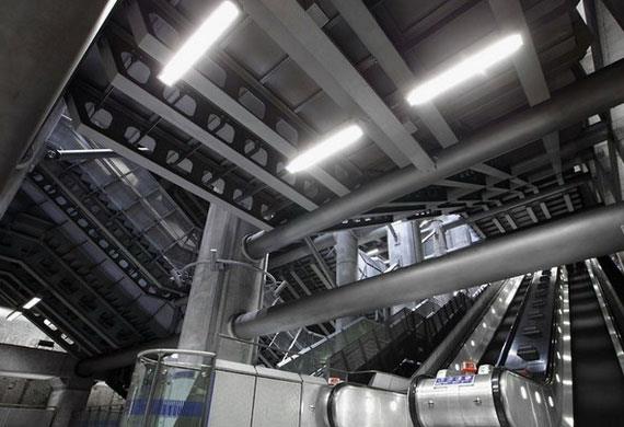 Londra metro istasyonu, İngiltere