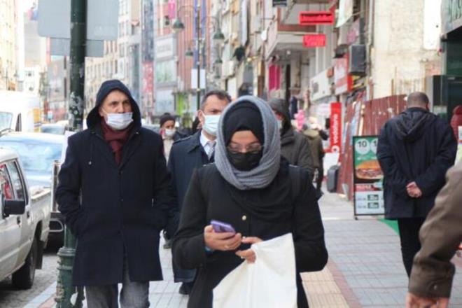 SAKARYA  SAKARYA?da koronavirüs ile mücadele kapsamında yeni kararlar alındı. Şehir genelinde kız isteme, düğün, nikah gibi etkinliklerin yanı sıra tüm spor salonlarının faaliyetlerinin 1 Mart'tan itibaren 15 gün süreyle yapılmaması kararlaştırıldı.