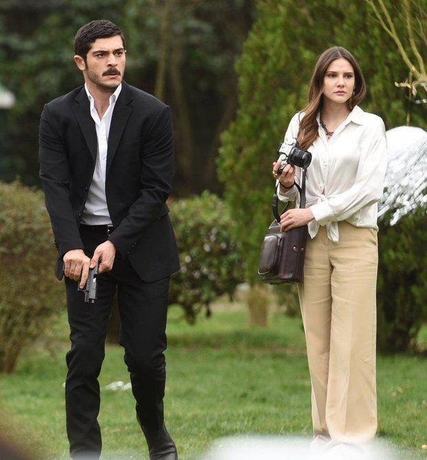 11 Ocak'ta ilk bölümüyle seyirci karşısına çıkan Maraşlı reytinglerde zirve yarışına girmeye çalışıyor. Kadrosunda Burak Deniz, Alina Boz, Serhat Kılıç, Kerem Atabeyoğlu'nun yer aldığı Maraşlı reytinglerde geçtiğimiz haftaki yerini korudu.