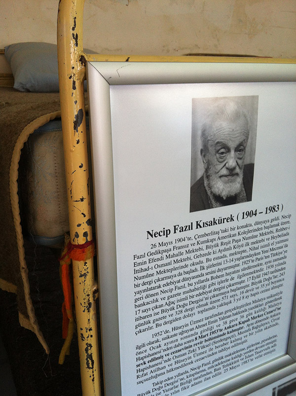 Necip Fazıl Kısakürek,