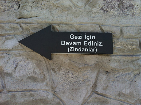 Şimdide zindanlara bir bakalım...