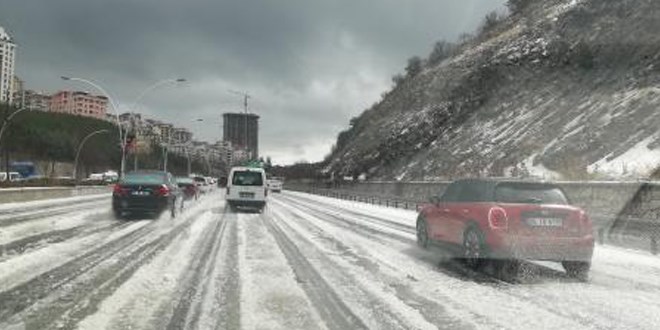 Ankara'da dolu yağışı