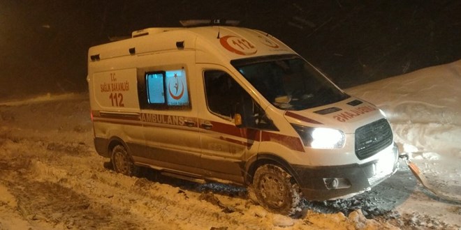 Hasta bebeğe ulaşmak için 13 saat ter döktüler