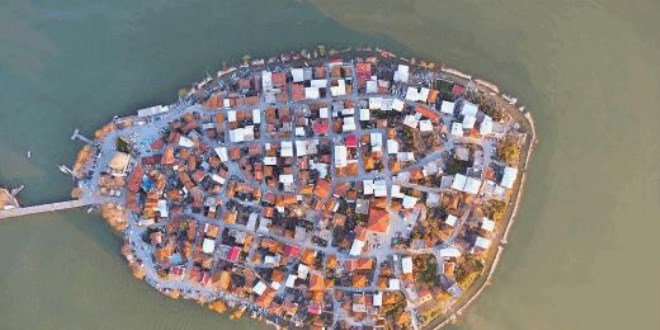 Avrupa'nın en güzel 30 kasabasından biri seçildi! Türkiye'nin Venedik'i: Gölyazı