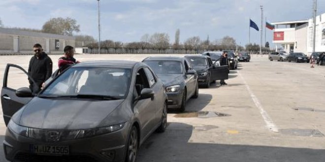 Kapıkule'de PCR testi yoğunluğu