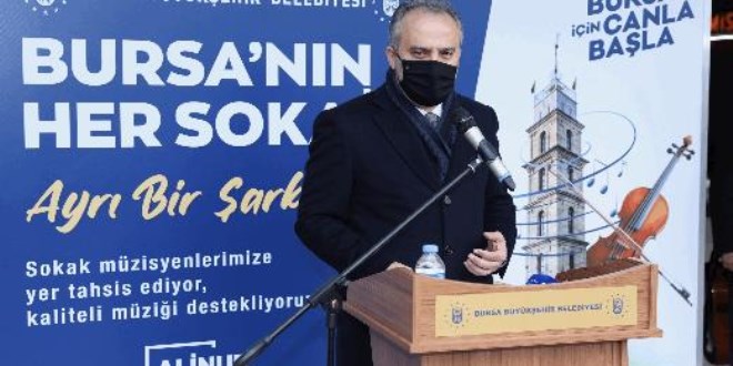 Bursa'nın sokakları notalarla renkleniyor