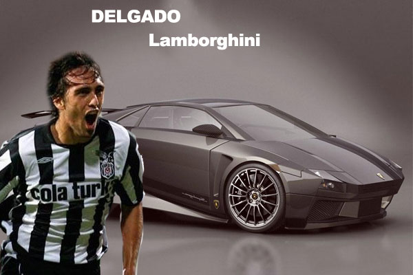 Sahadaki futbolları kadar, özel yaşantıları ile de dikkat çeken futbolcuların en büyük tutkularından birisi de hiç kuşkusuz arabalar... Kimi Porsche, kimi Hummer, kimi de Lamborghini...