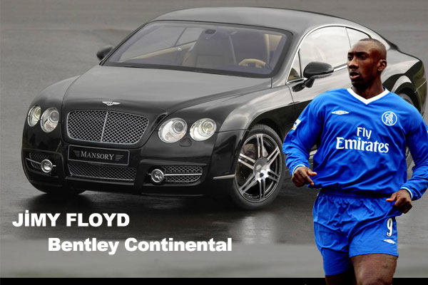 Sahadaki futbolları kadar, özel yaşantıları ile de dikkat çeken futbolcuların en büyük tutkularından birisi de hiç kuşkusuz arabalar... Kimi Porsche, kimi Hummer, kimi de Lamborghini...